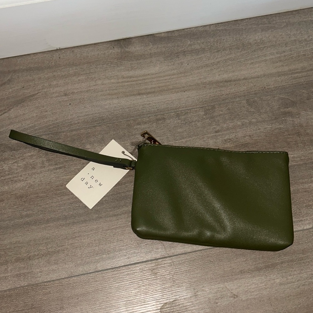 Wristlet